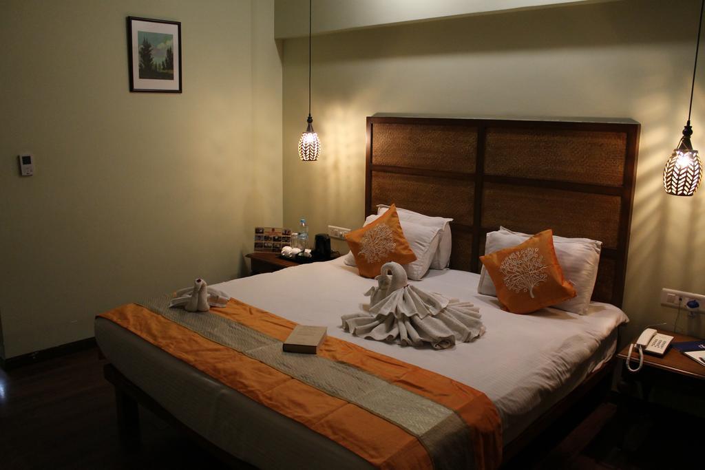 Krishna Inn 콜라푸르 객실 사진